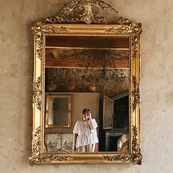 Meet your Posher, Emily - Picture 1 of 1